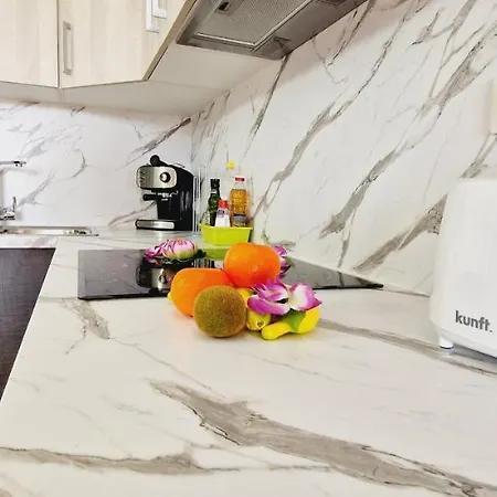 Ten Bel Primavera, Pool & Free Wifi * Арона