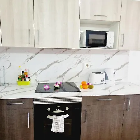 Дом отдыха Ten Bel Primavera, Pool & Free Wifi Арона