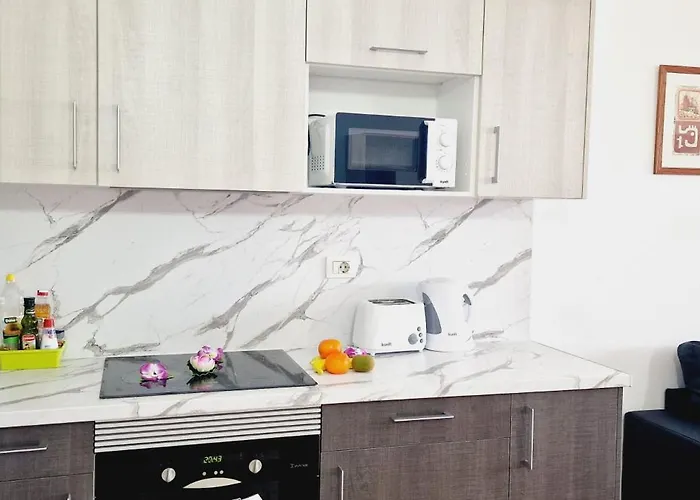 Ten Bel Primavera, Pool & Free Wifi